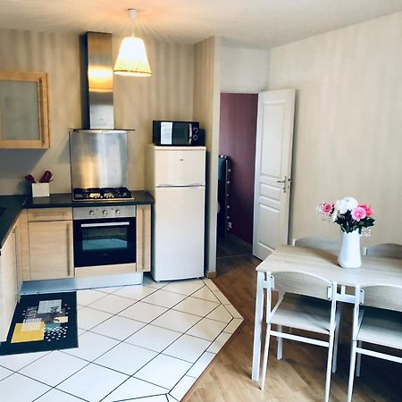 Logement Centre Ville D'Epernay Avec Parking Prive Zewnętrze zdjęcie